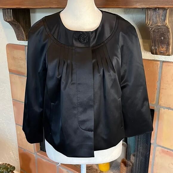 Ann Taylor Loft Black satin cropped jacket, size 6! - Picture 1 of 8